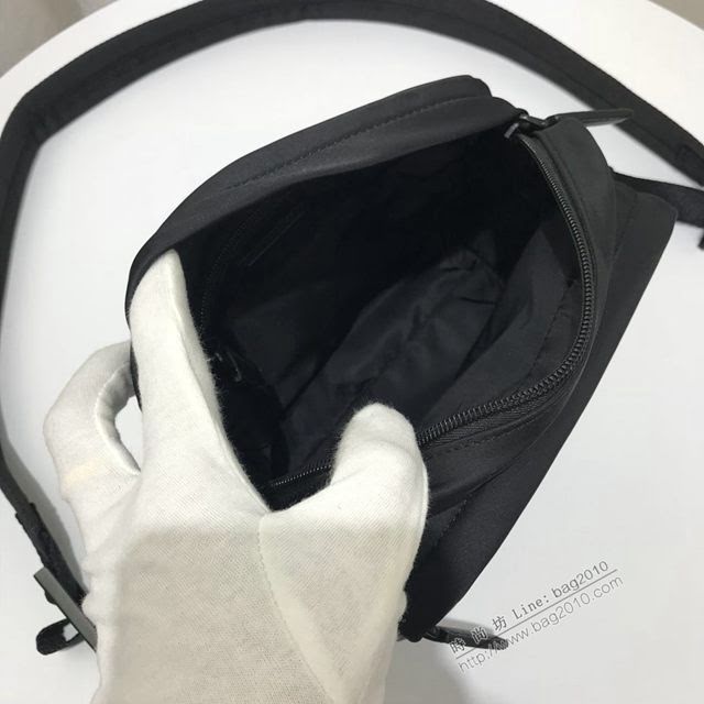 prada男包 普拉達專櫃2020爆款 2VH043 Prada經典新款斜跨男包  pyd2035